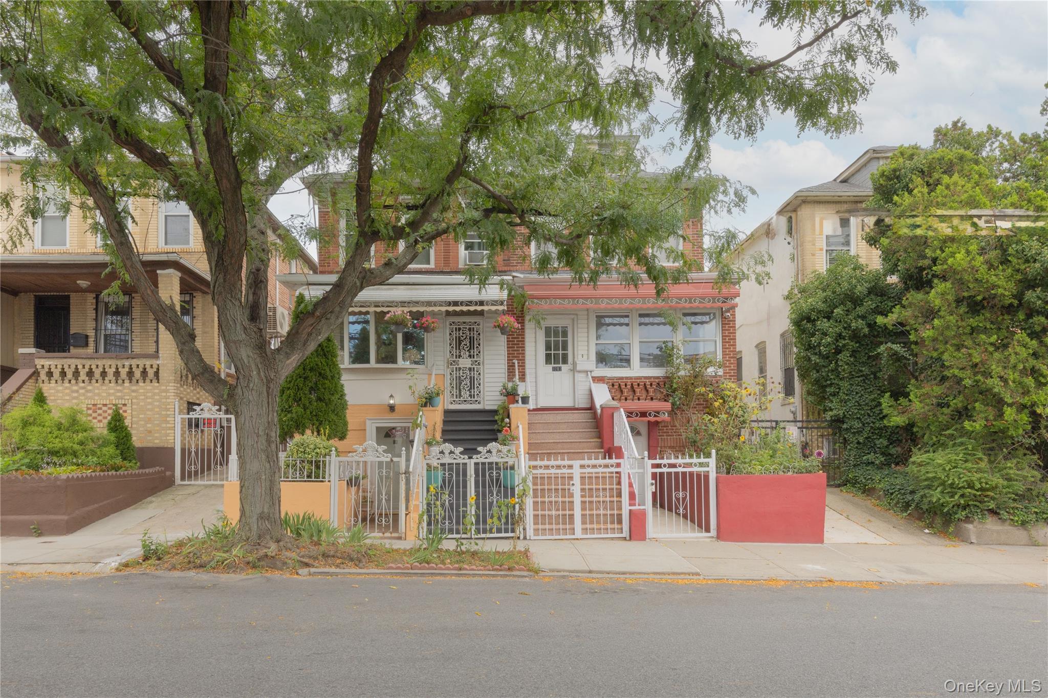 3214 Fenton Avenue, Bronx NY 10469