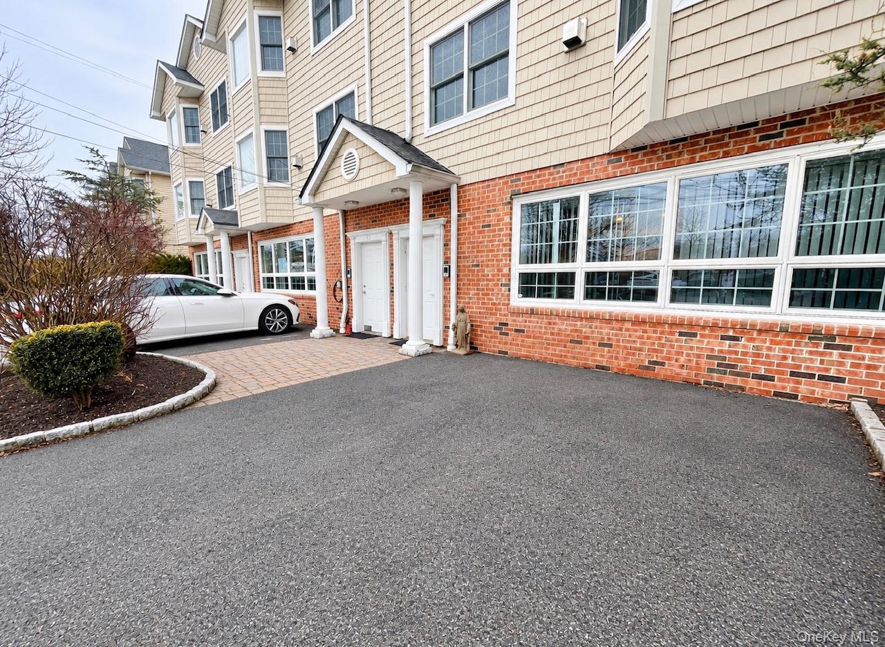 153 Montgomery Avenue Unit B, Scarsdale NY 10583