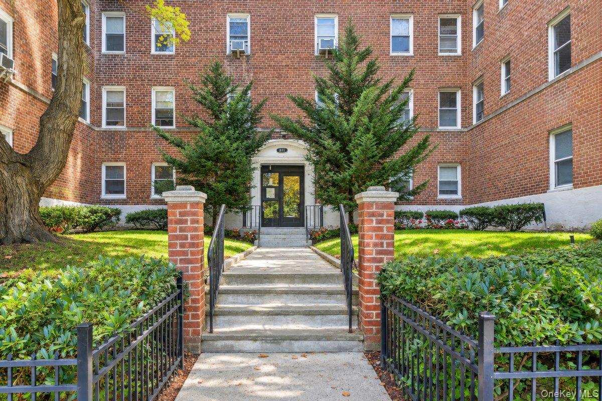 811 Bronx River Road Unit 3H, Bronxville NY 10708