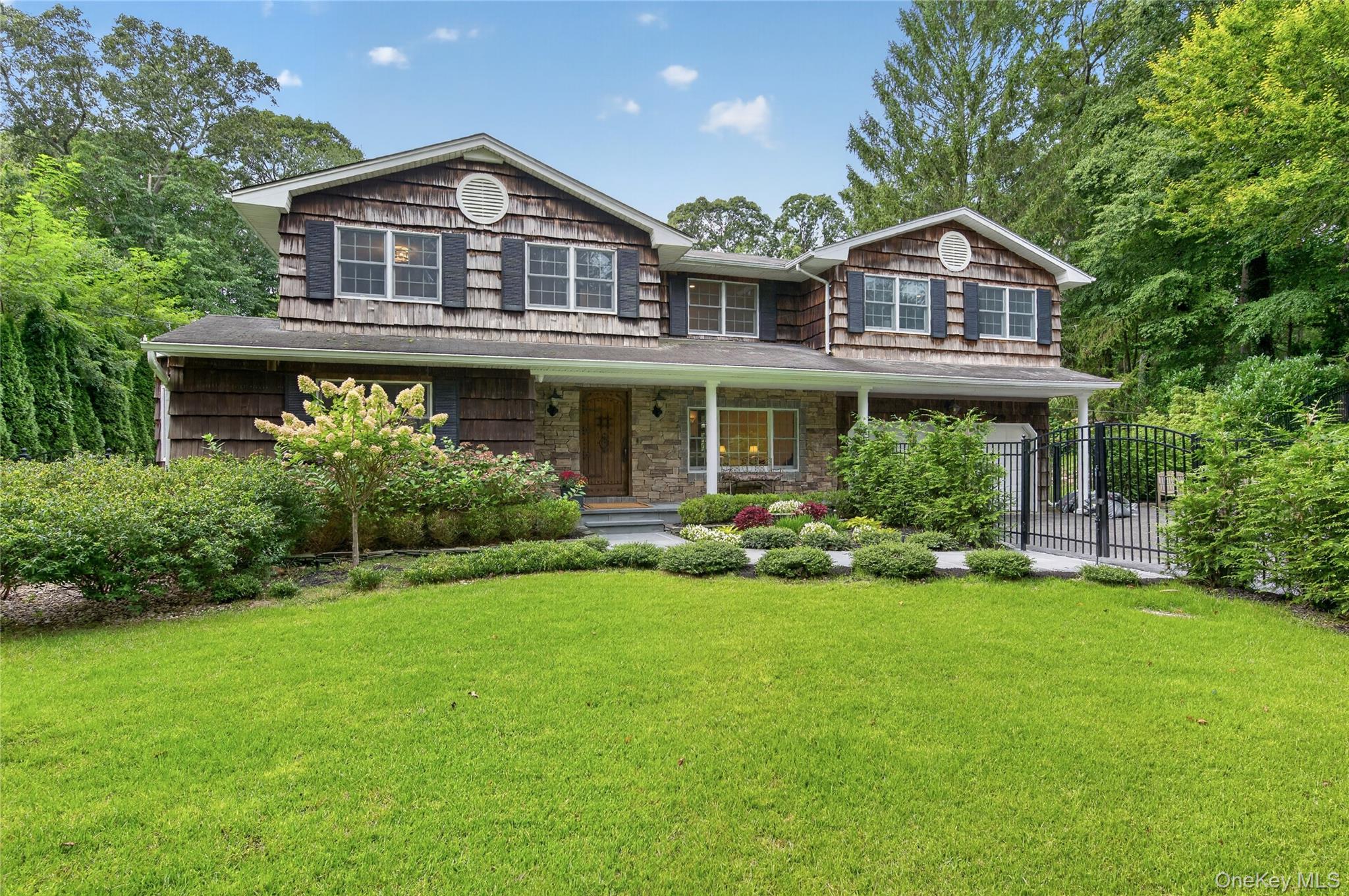 4 Salt Hay Way, Smithtown NY 11787