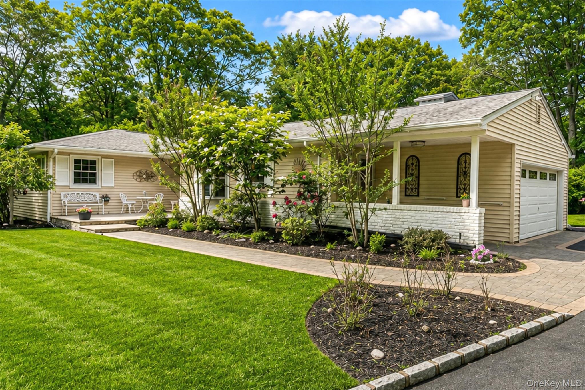 15 Cliff Road, Port Jefferson NY 11777