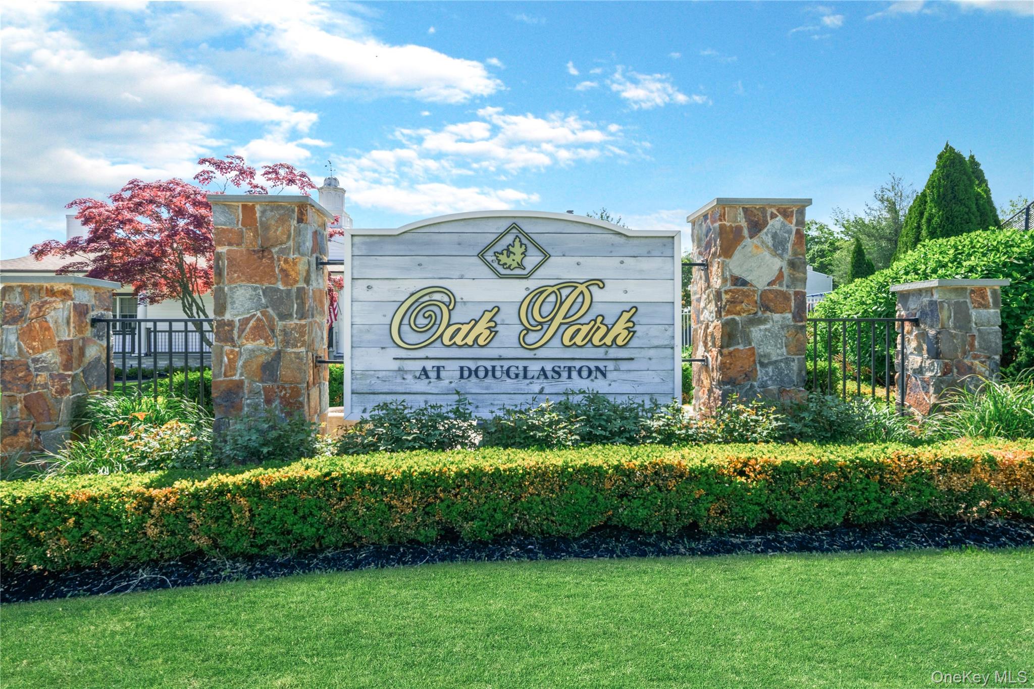 240-02 Oak Park Drive Unit 18C, Douglaston NY 11362