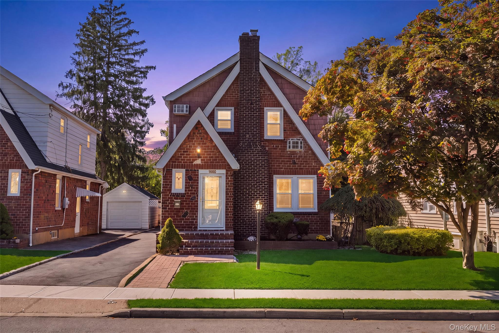 1900 Carleton Place, Baldwin NY 11510