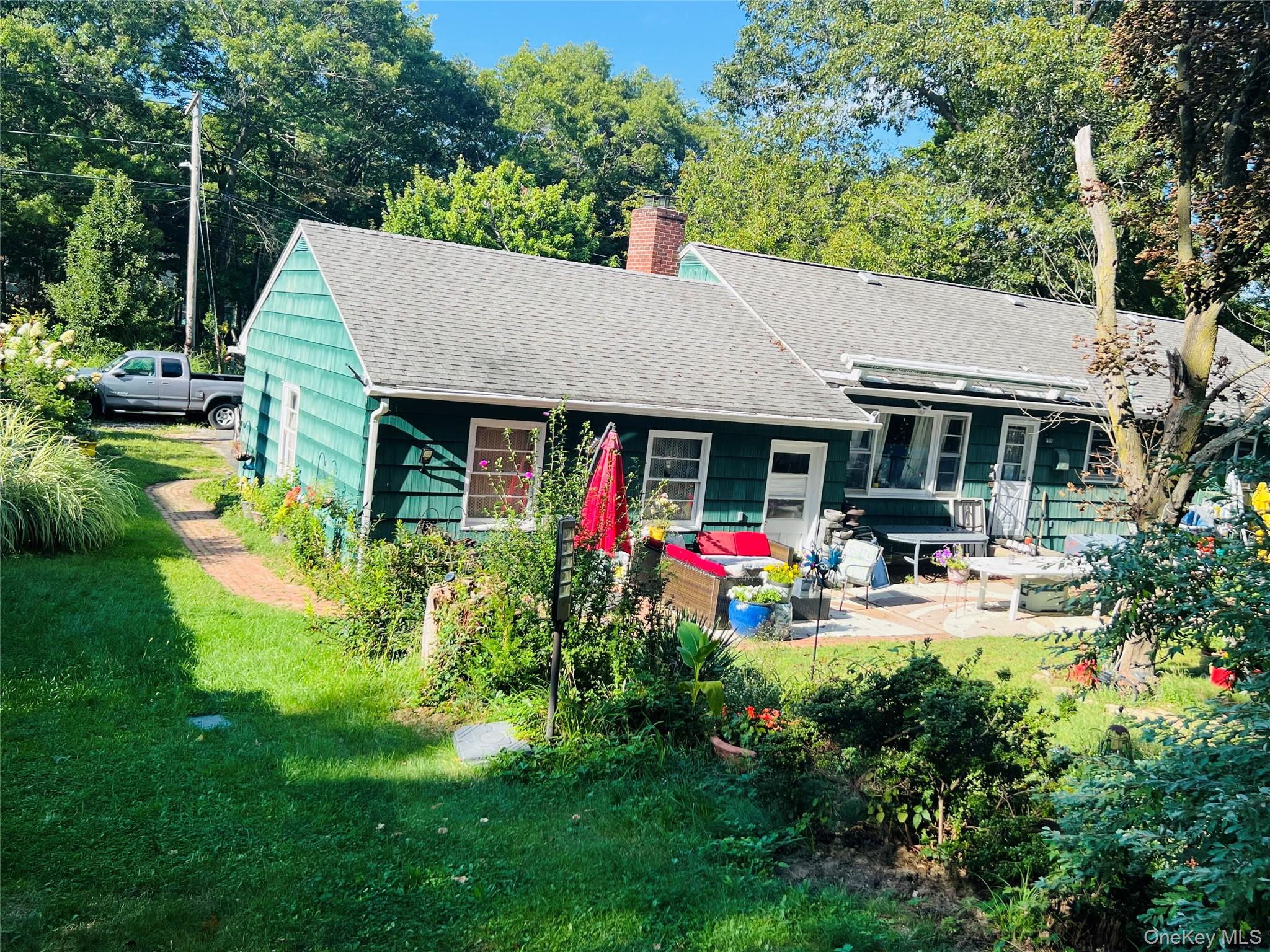 250 N Country Road Unit Single Family, Port Jefferson NY 11777