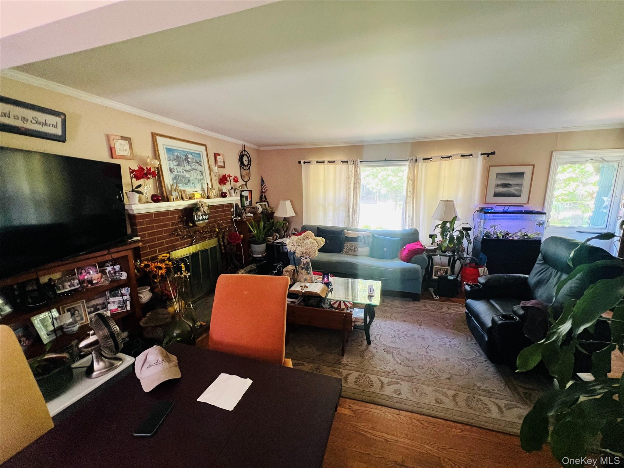 250 N Country Road Unit Single Family, Port Jefferson NY 11777