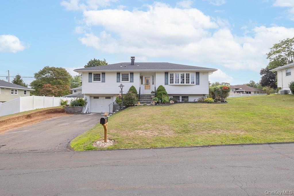 18 De Halve Maen Drive, Stony Point NY 10980