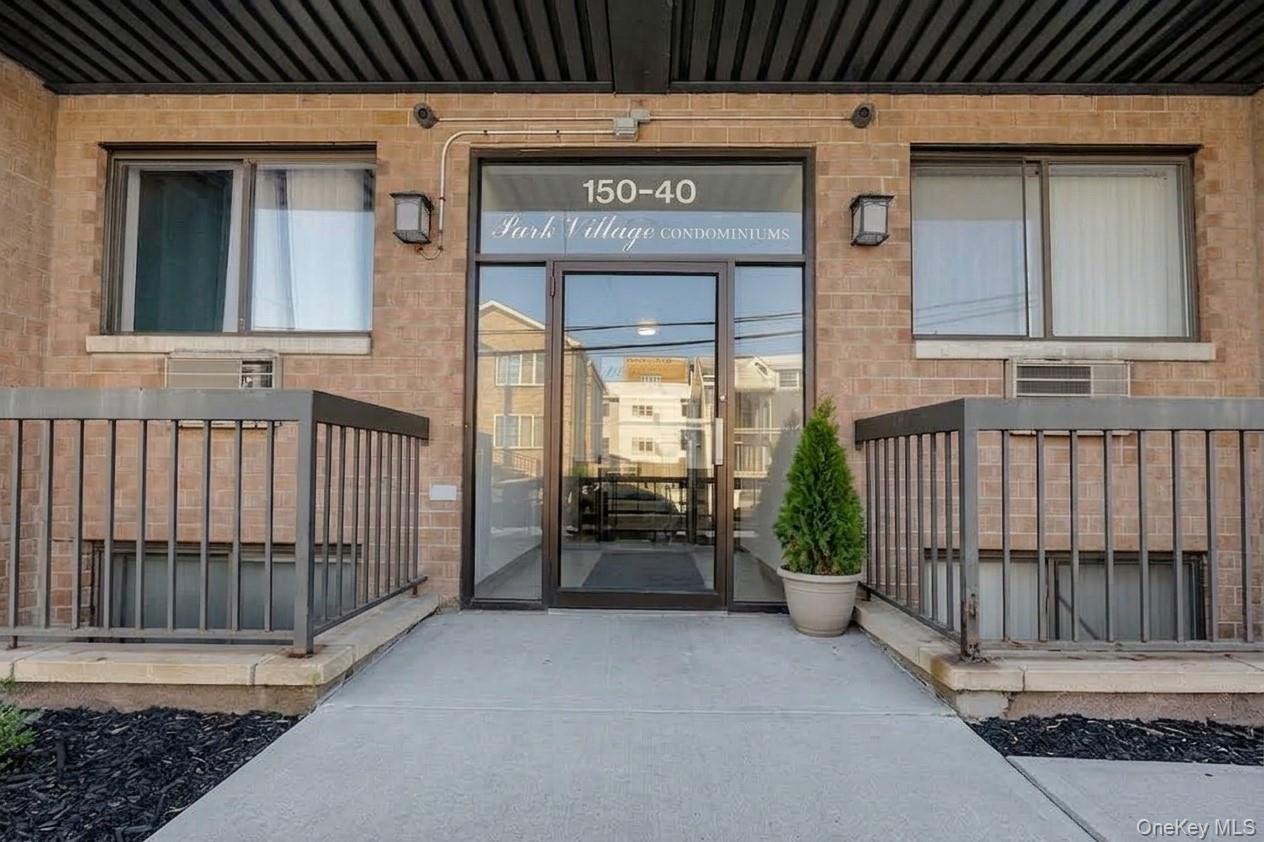 15040 Tahoe Street Unit 2C, Ozone Park NY 11417