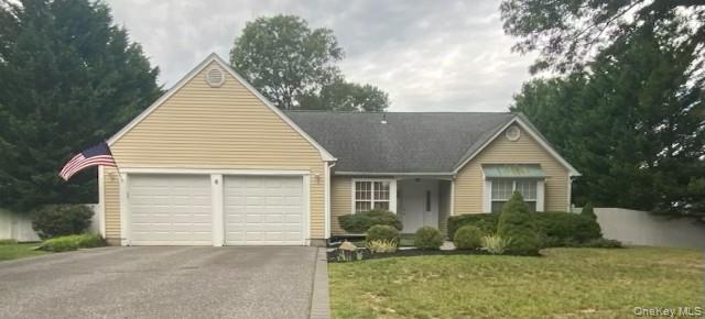 6 Royal Drive, Coram NY 11727