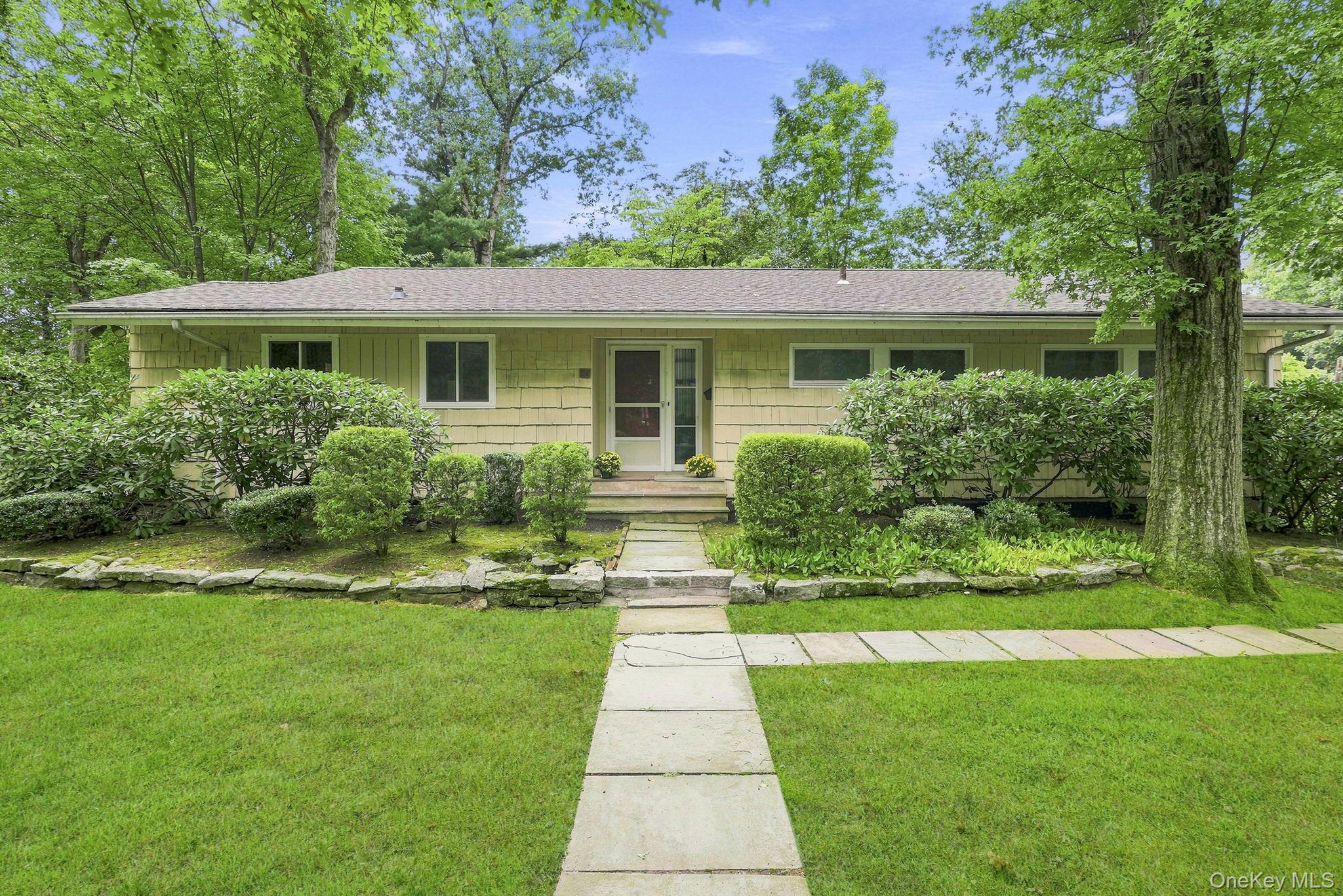 21 Seely Place, Scarsdale NY 10583