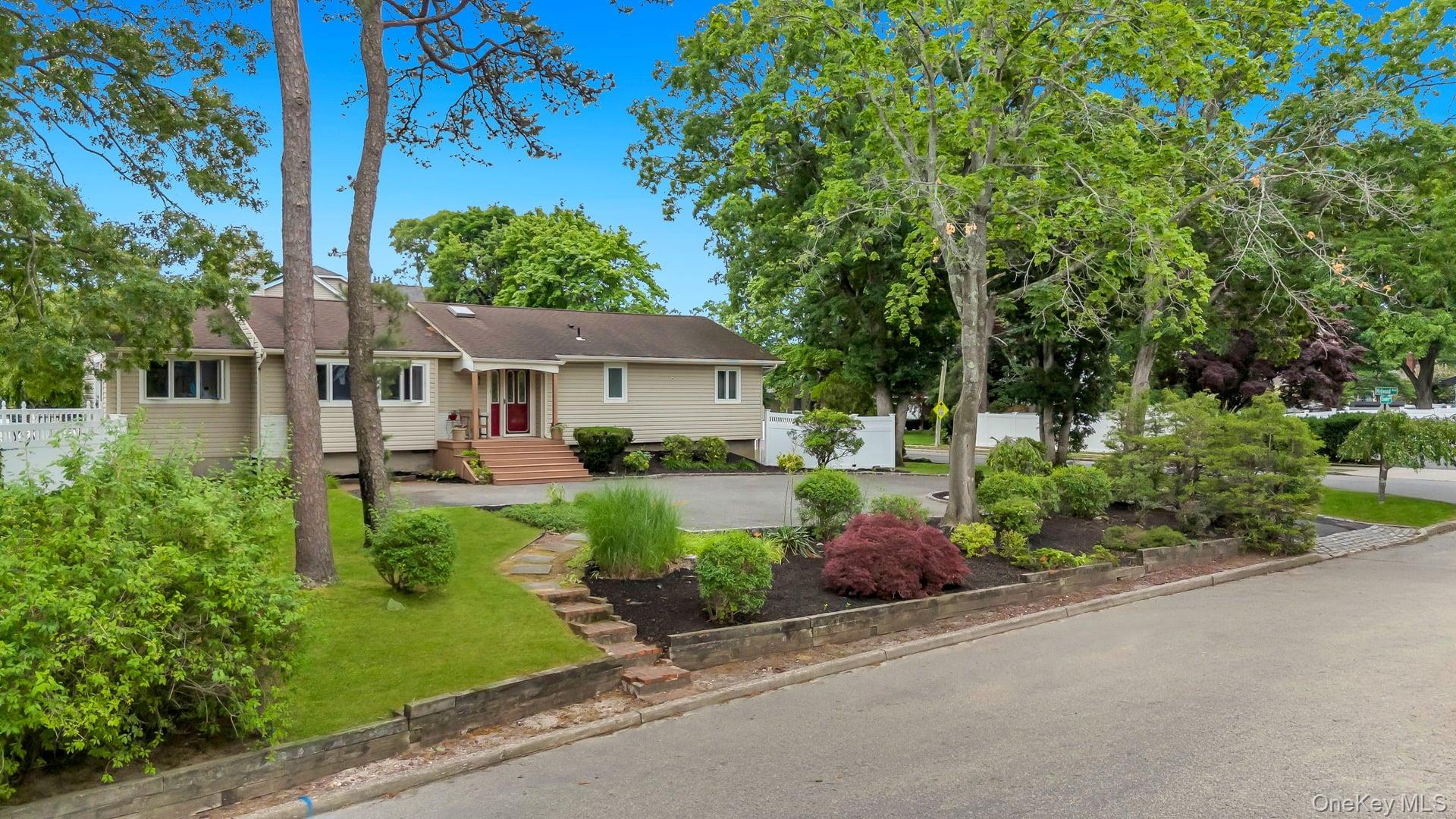 93 Midwood Avenue, Nesconset NY 11767