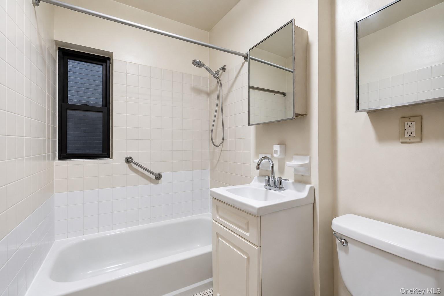 153 West 106th Street Unit 3B, Manhattan NY 10025