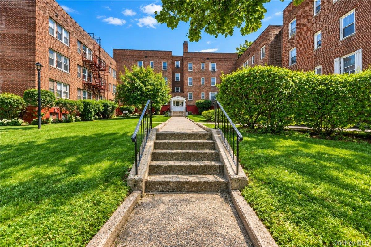 150 Ravine Avenue Unit 3B, Yonkers NY 10701
