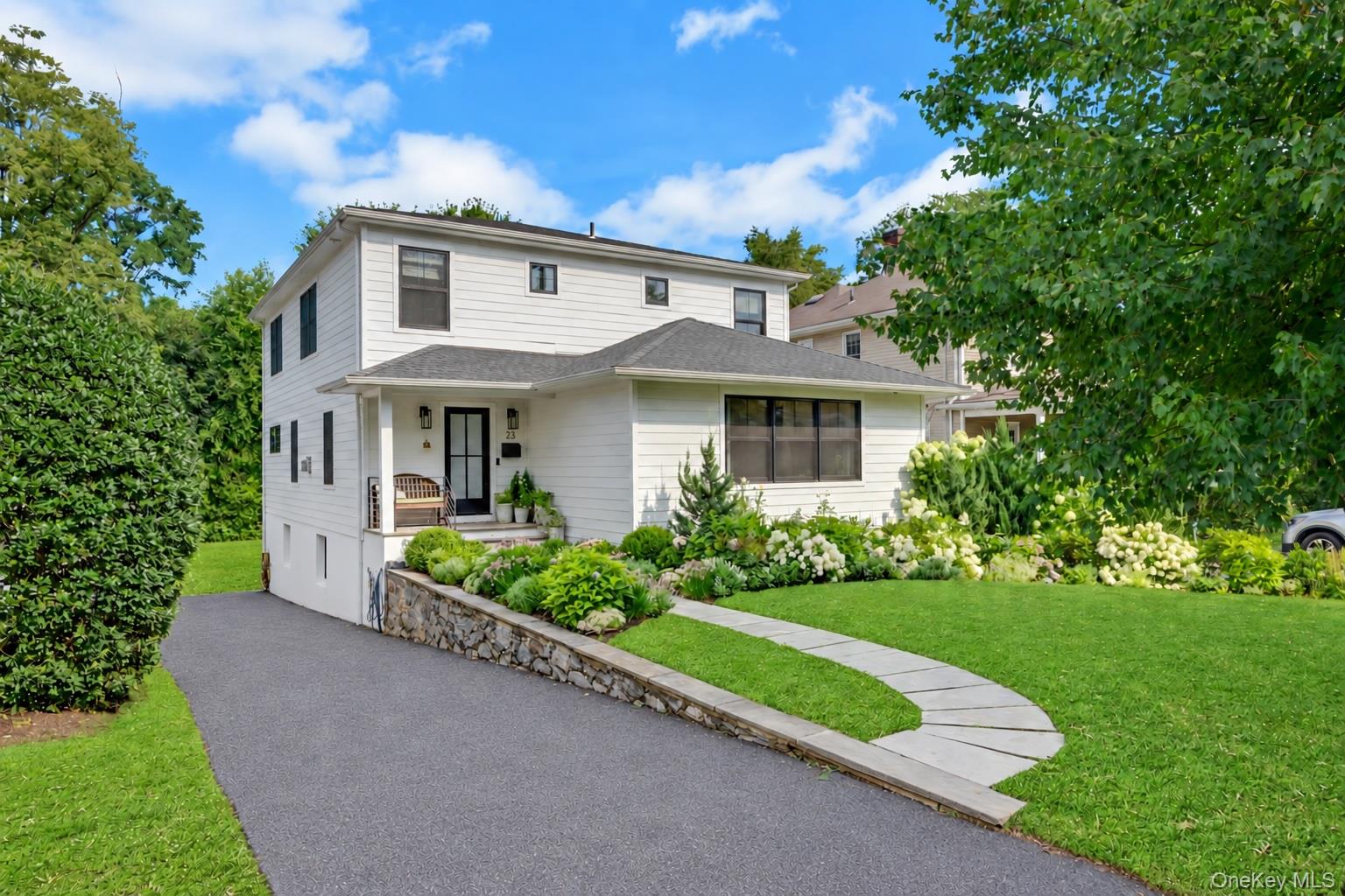 23 Holly Place, Larchmont NY 10538