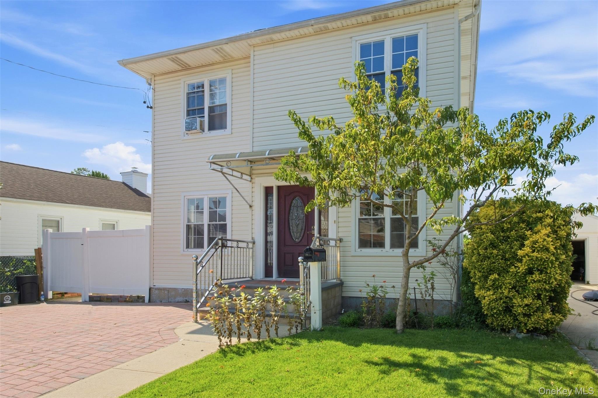 109 Gordon Avenue, Westbury NY 11590