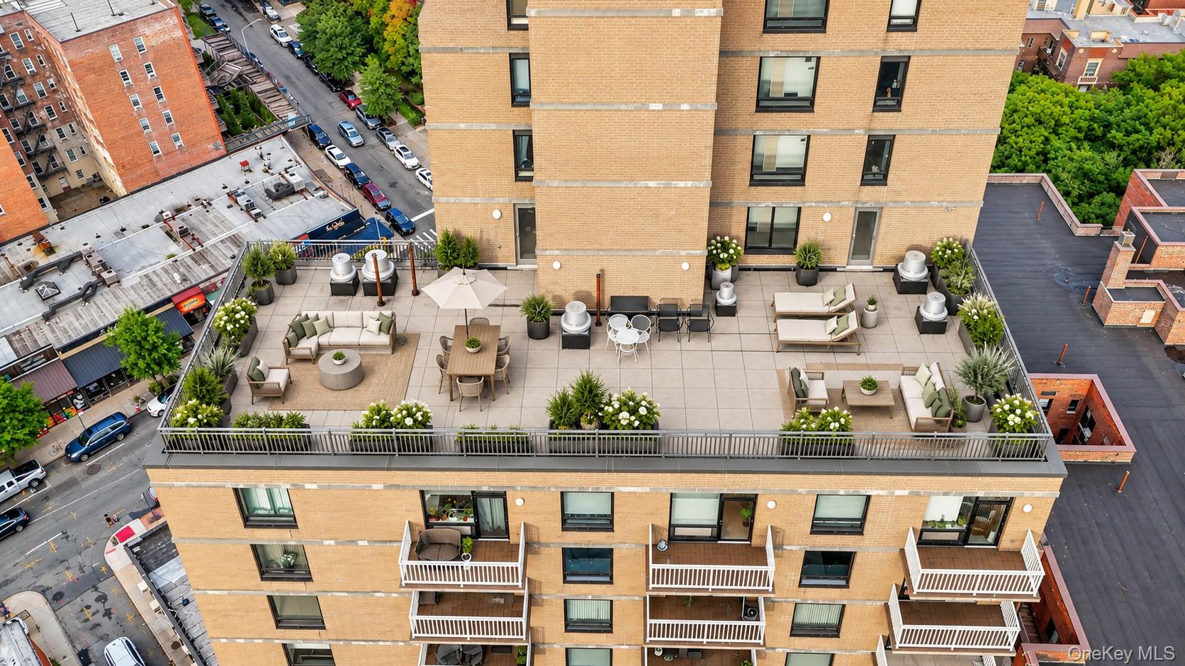 11624 Grosvenor Lane Unit 15B, Kew Gardens NY 11418