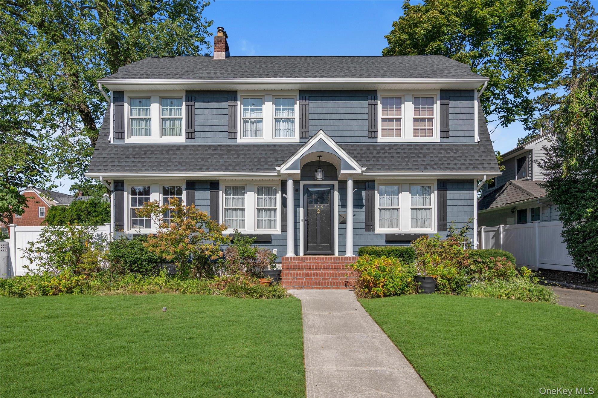 238 Burtis Avenue, Rockville Centre NY 11570