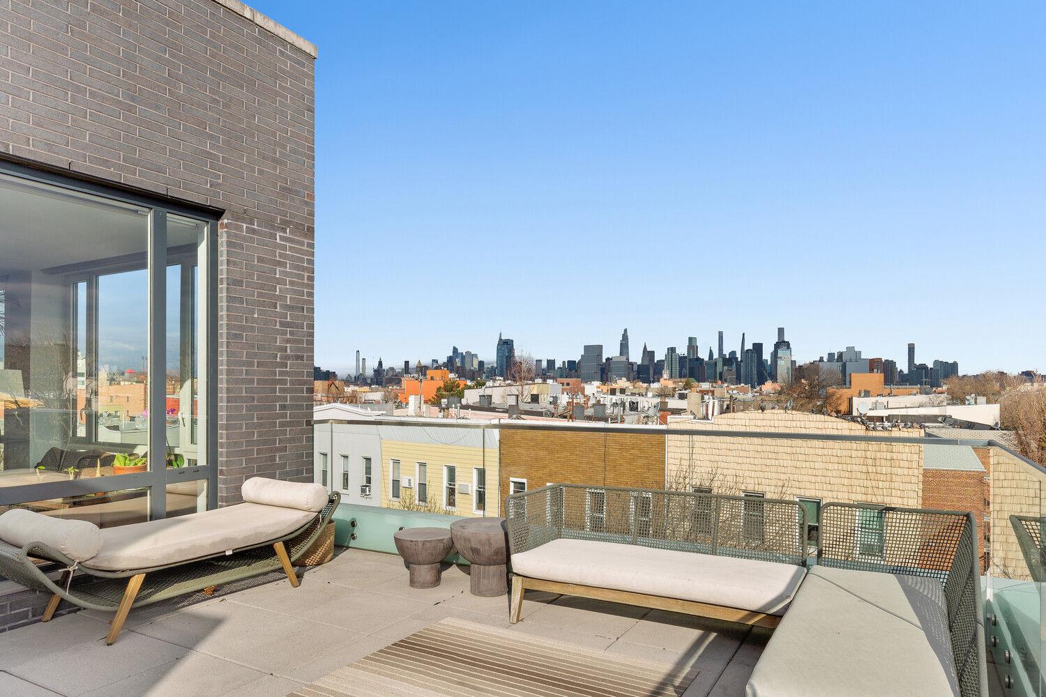 247 DRIGGS Avenue Unit PHB, Brooklyn NY 11222