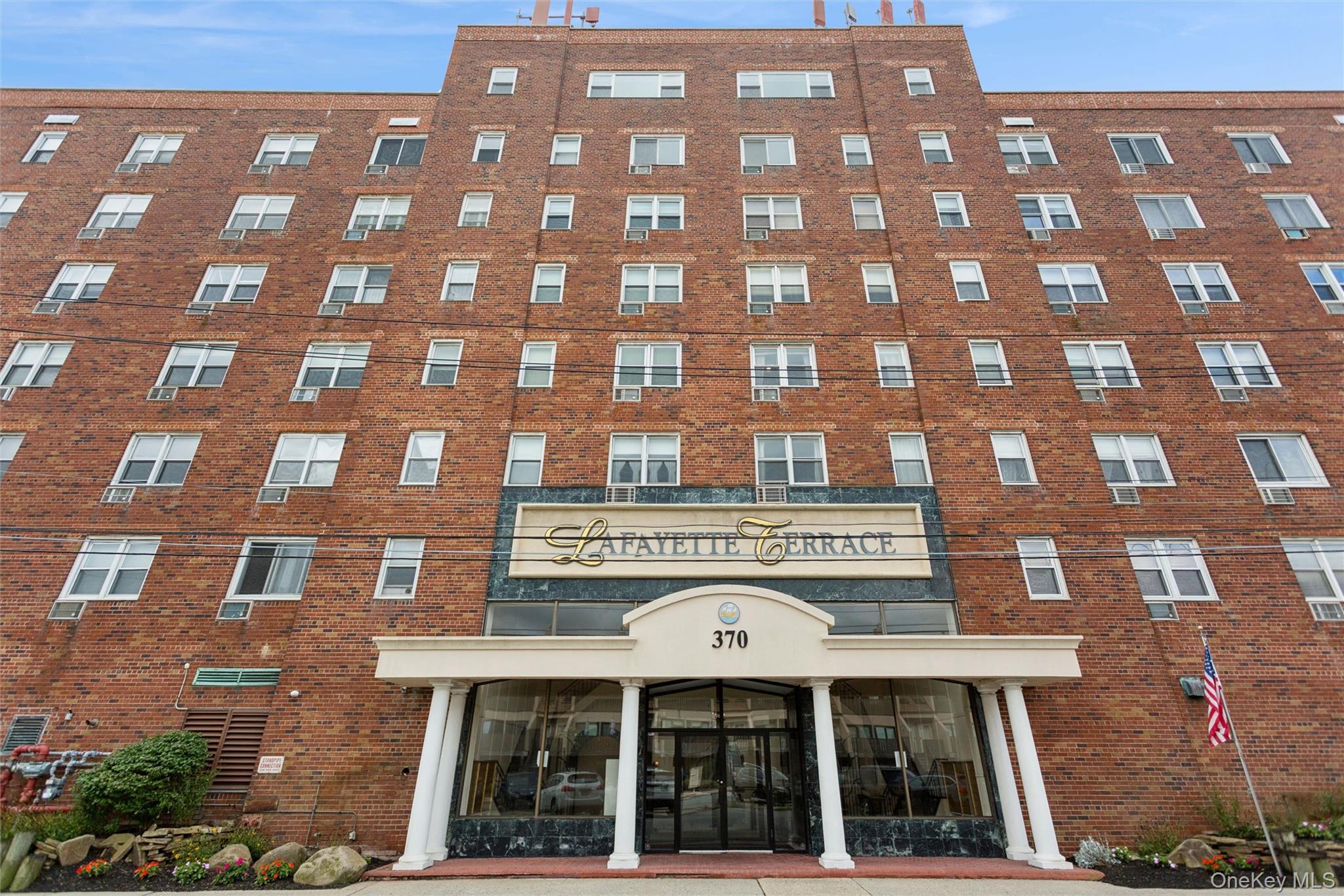 370 W Broadway Unit 2A, Long Beach NY 11561