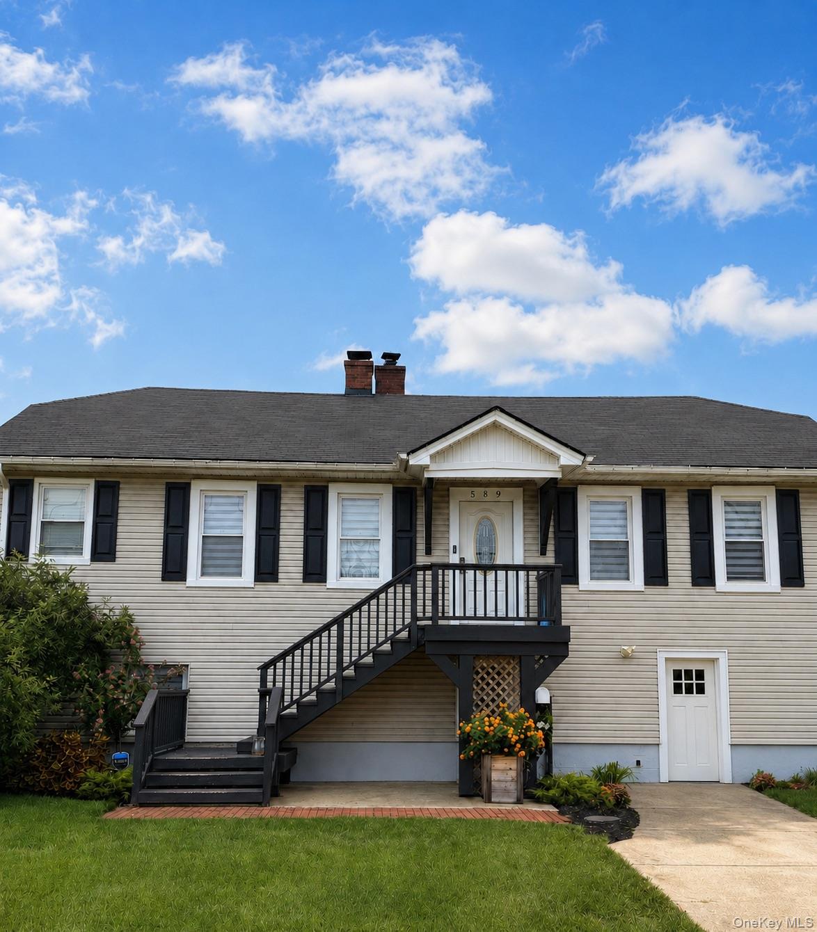589 S Ocean Avenue, Freeport NY 11520
