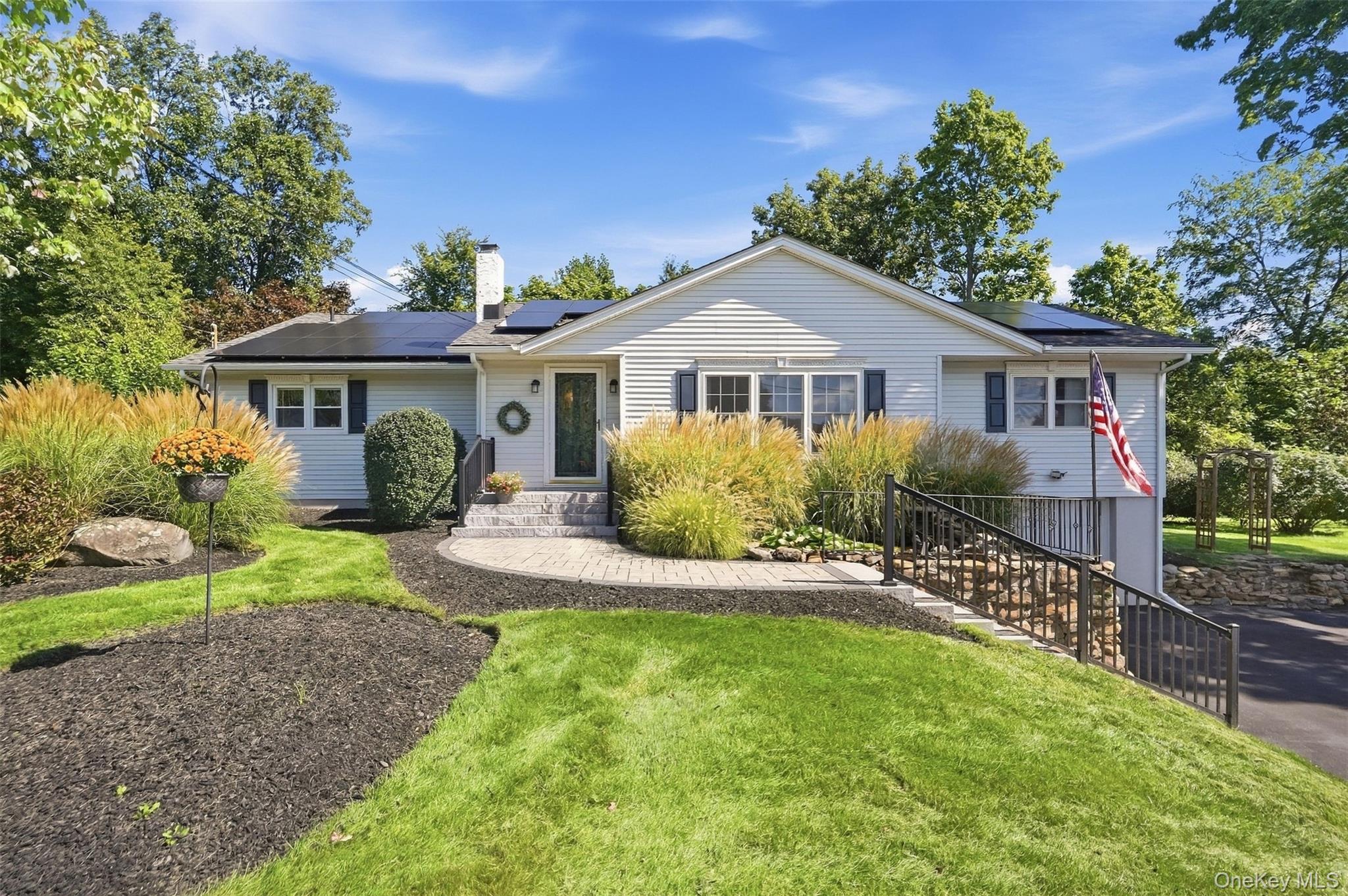 83 Harth Drive, New Windsor NY 12553