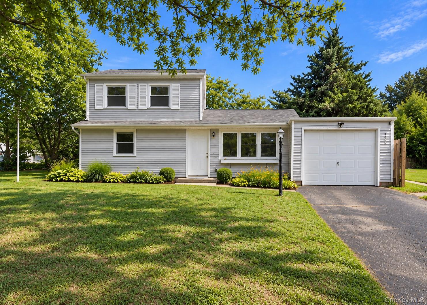 1065 Udall Road, Bay Shore NY 11706