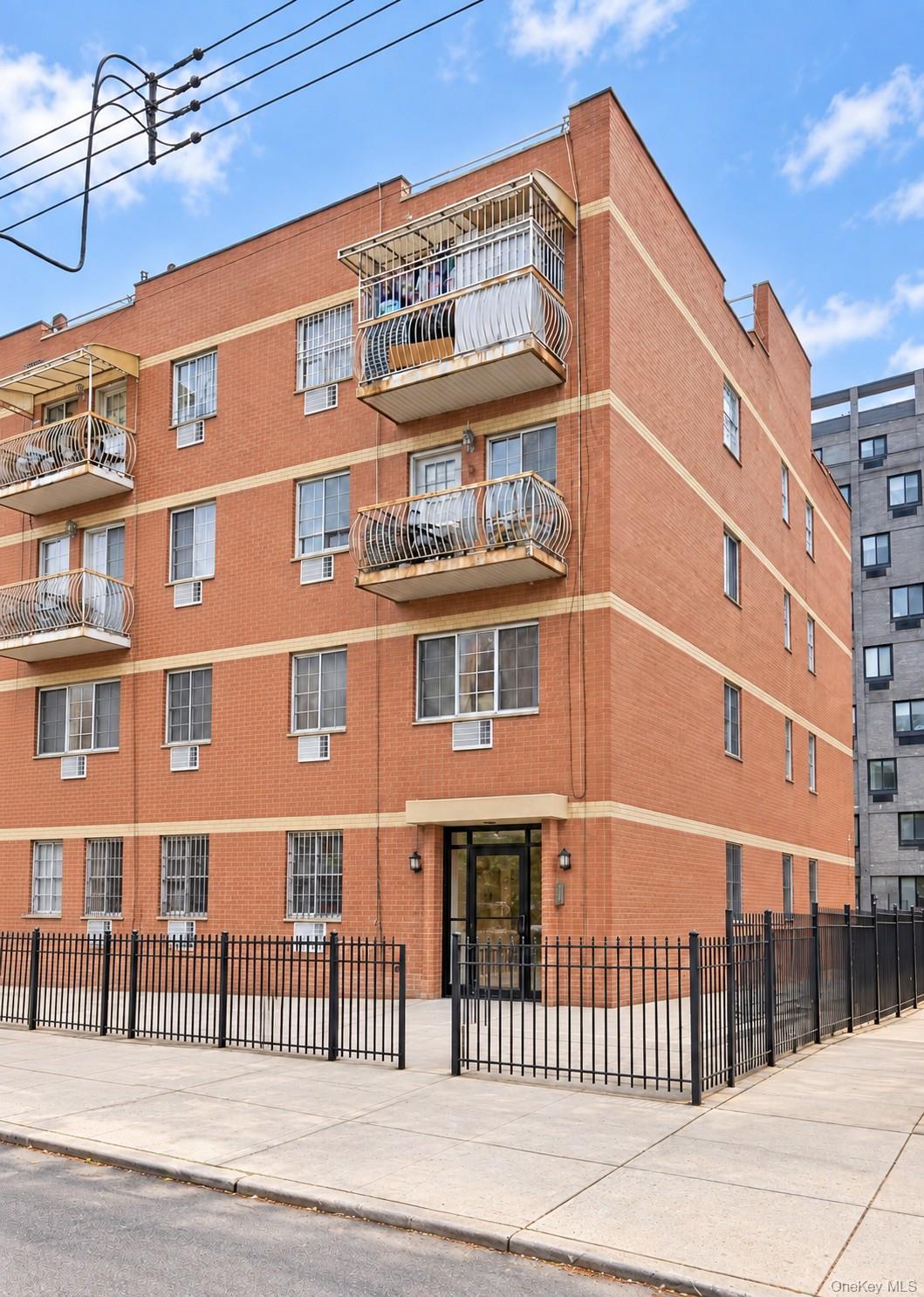 112-39 38ave, Corona NY 11368