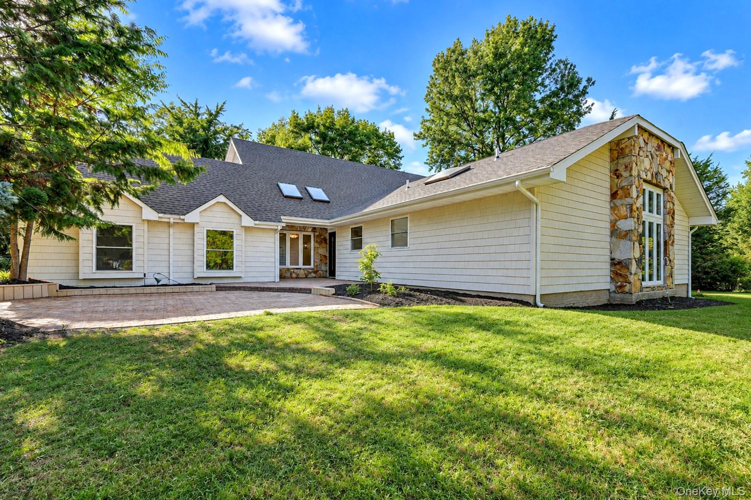 6 Cedarfield Terrace, Saint James NY 11780