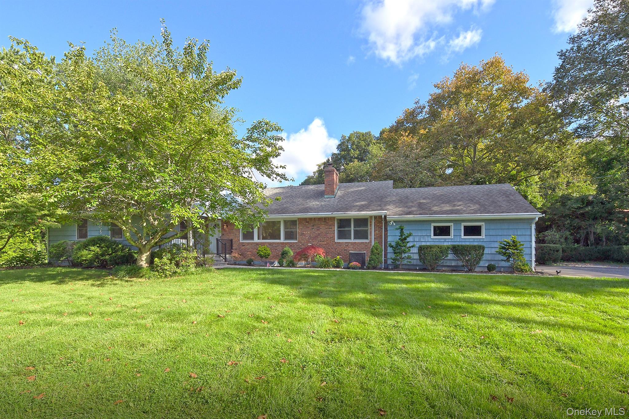 1950 Midlane, Muttontown NY 11791