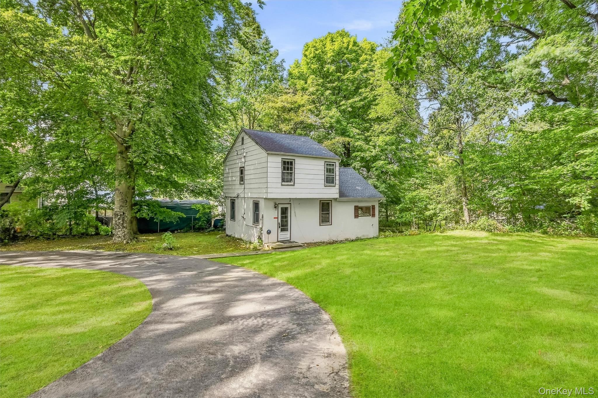 16 Cottage Avenue, Nanuet NY 10954