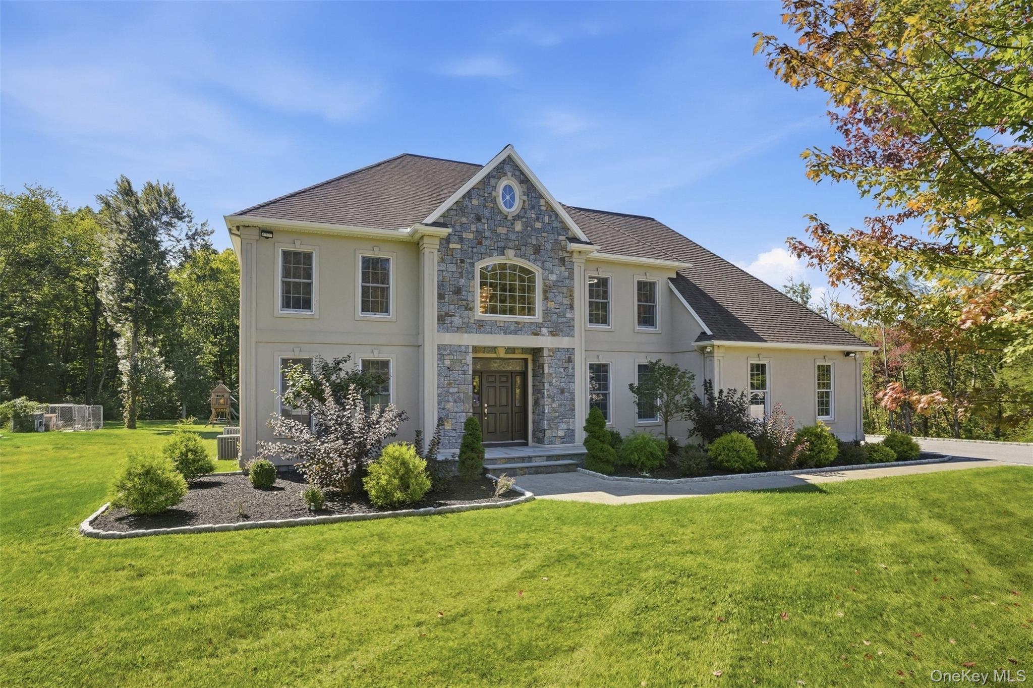 17 Meadow Crest Drive, Mahopac NY 10541