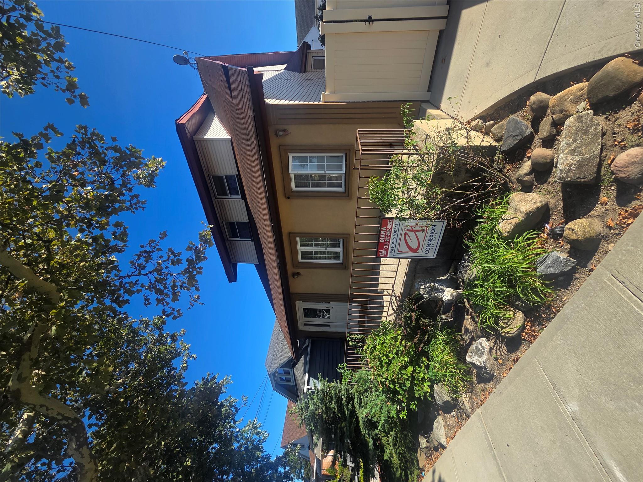 10008 157th Avenue, Howard Beach NY 11414