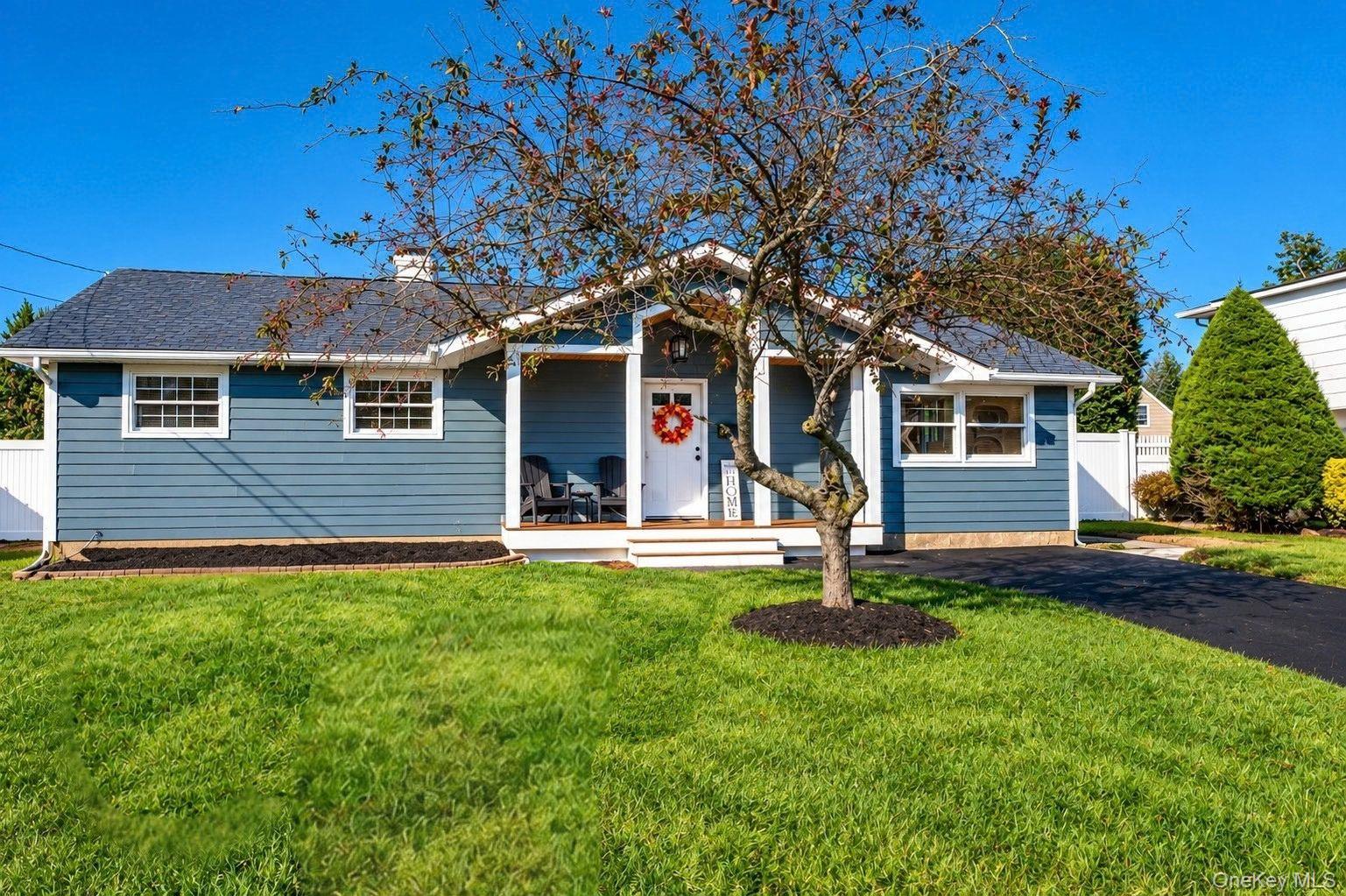 6 Evy Court, Sayville NY 11782