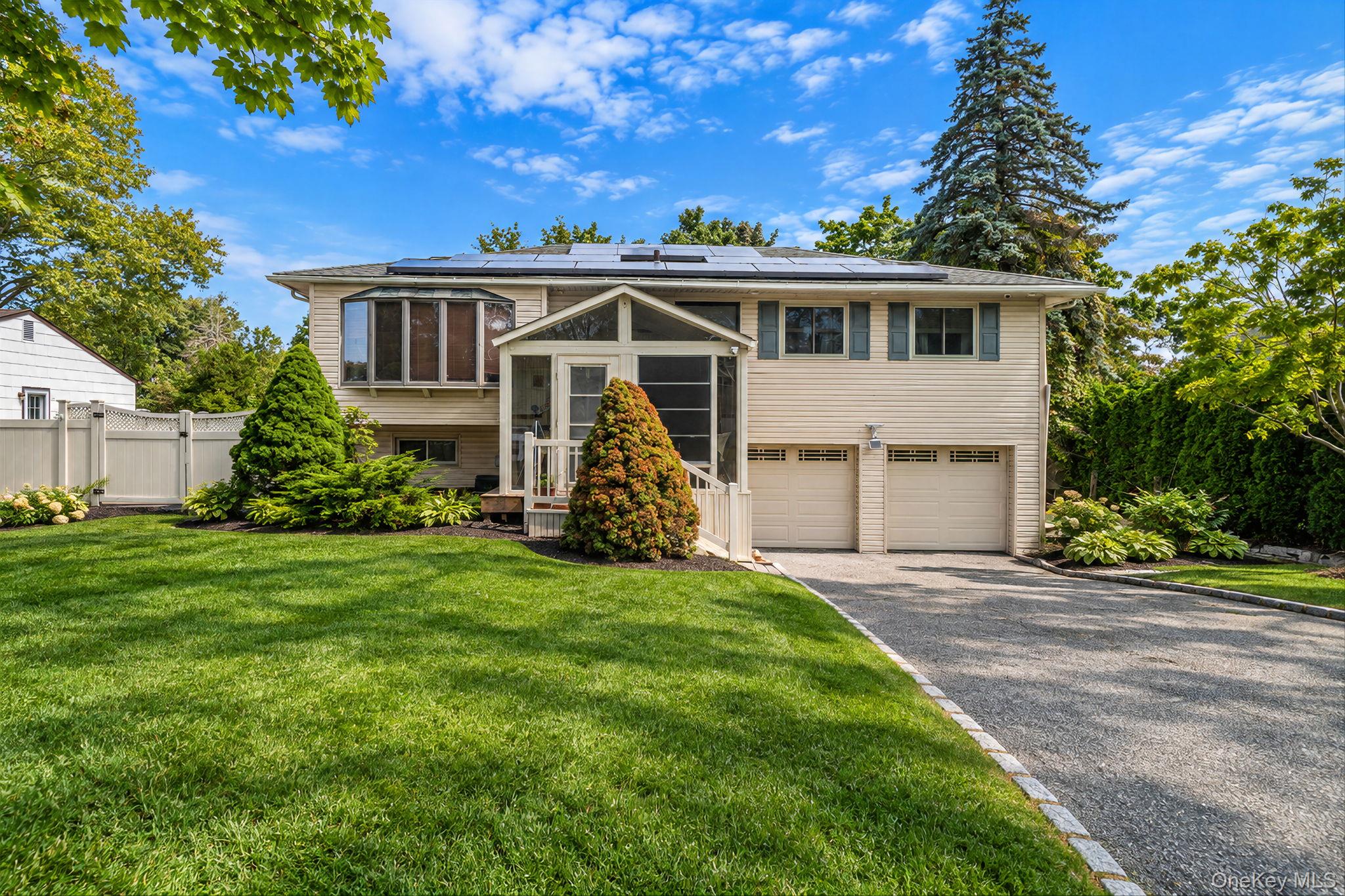 9 Mulberry Drive, Smithtown NY 11787