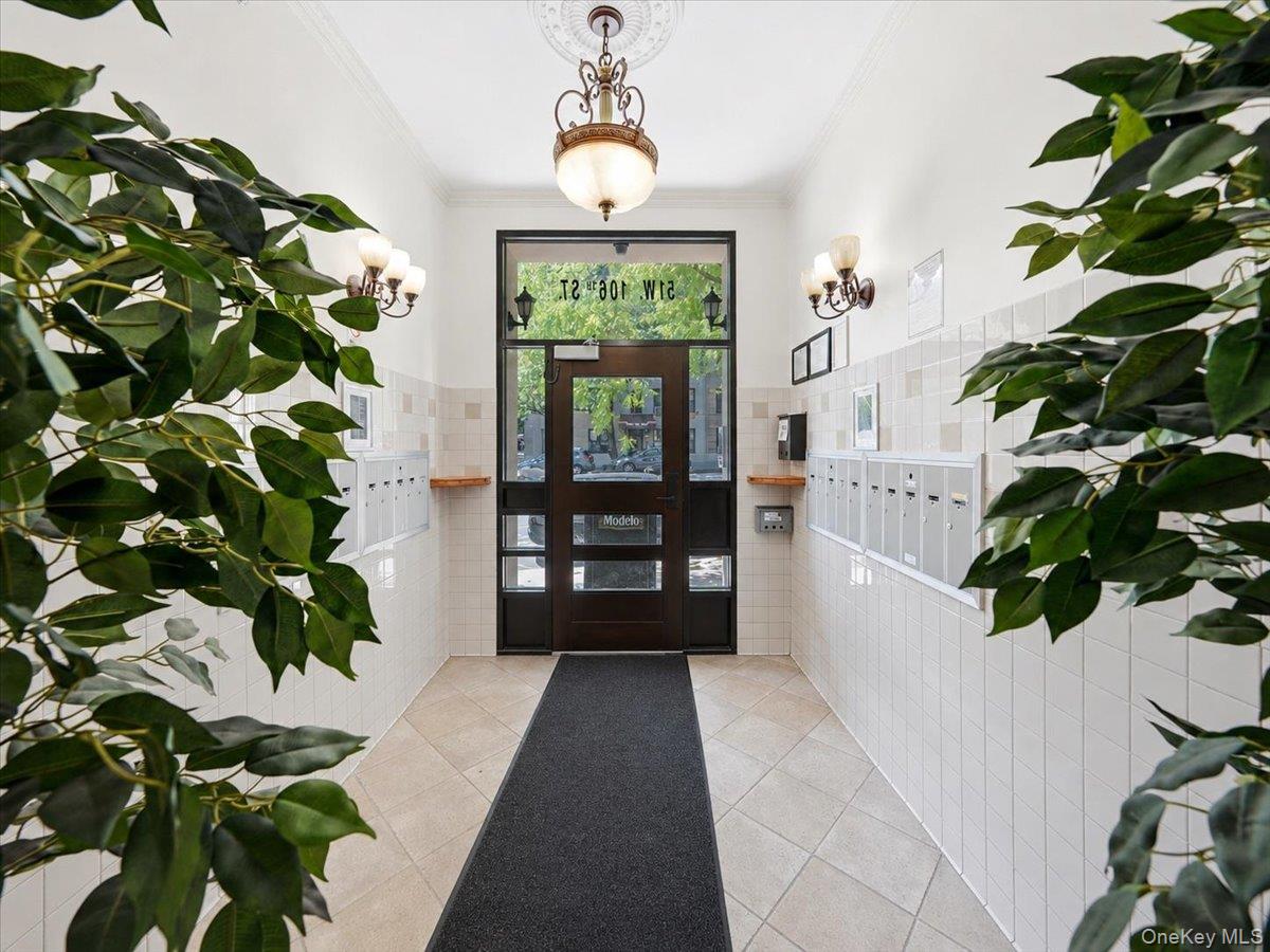 51 W 106th St New York Unit 1A, Manhattan NY 10025