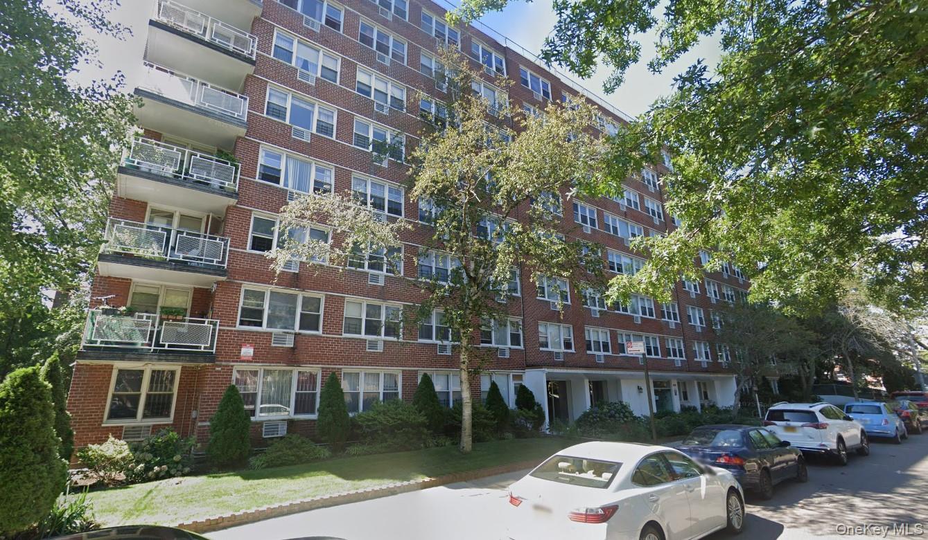 172-70 Highland Avenue Unit 9F, Jamaica Estates NY 11432