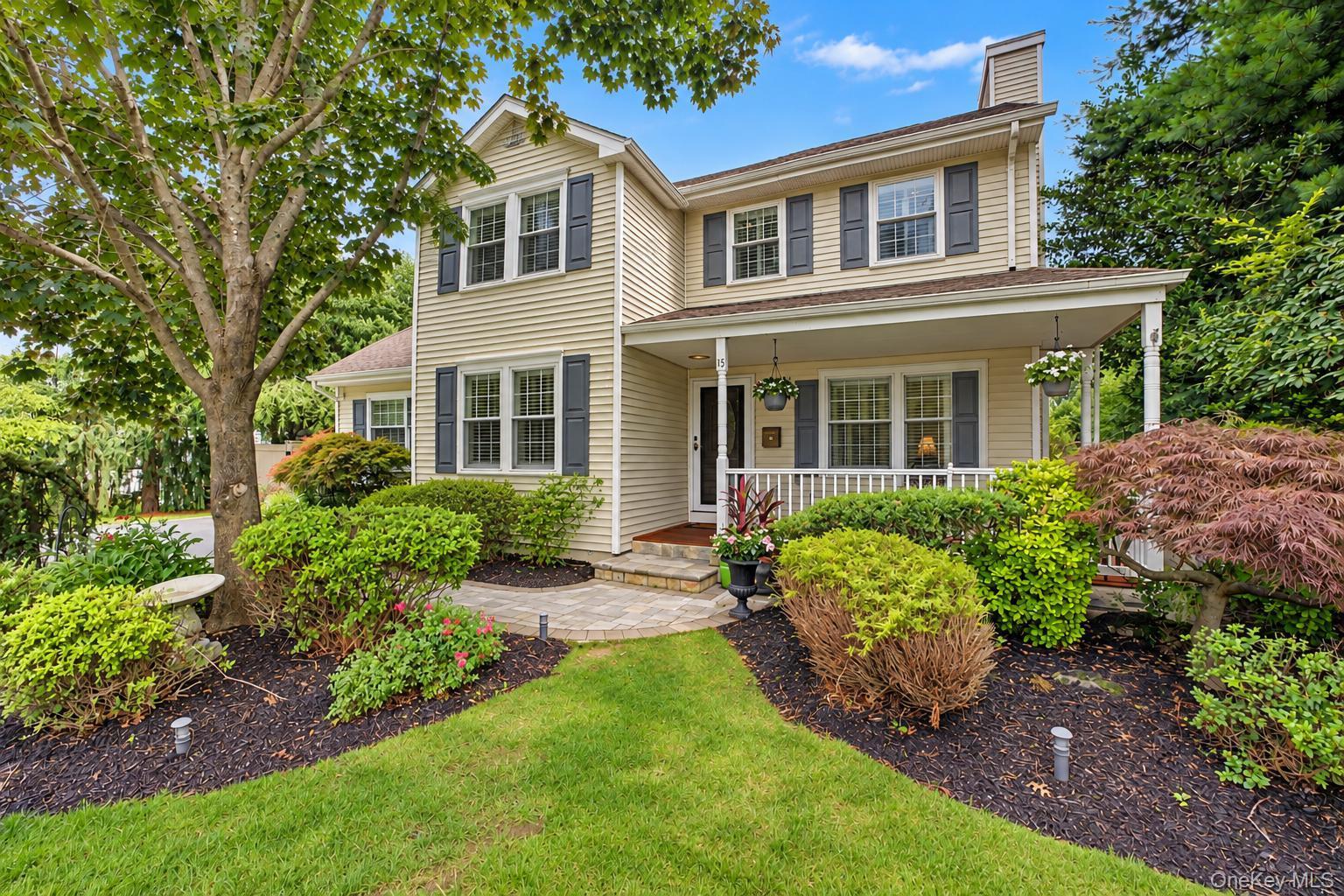 15 Winnecomac Circle, Kings Park NY 11754