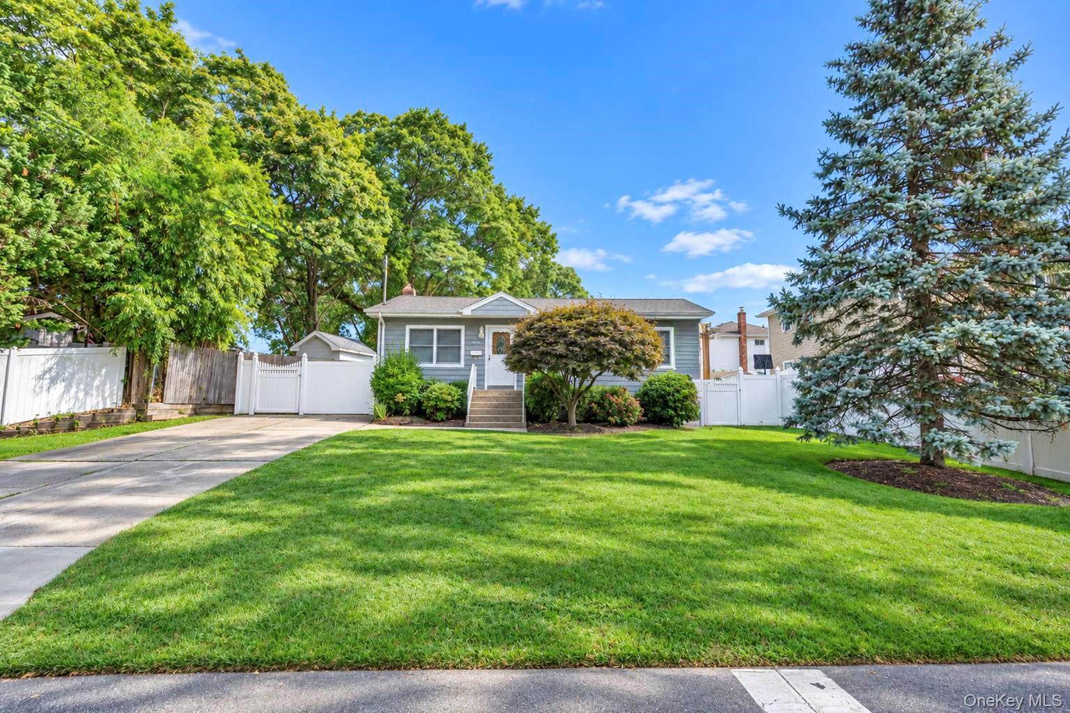 278 Lake Drive, Copiague NY 11726