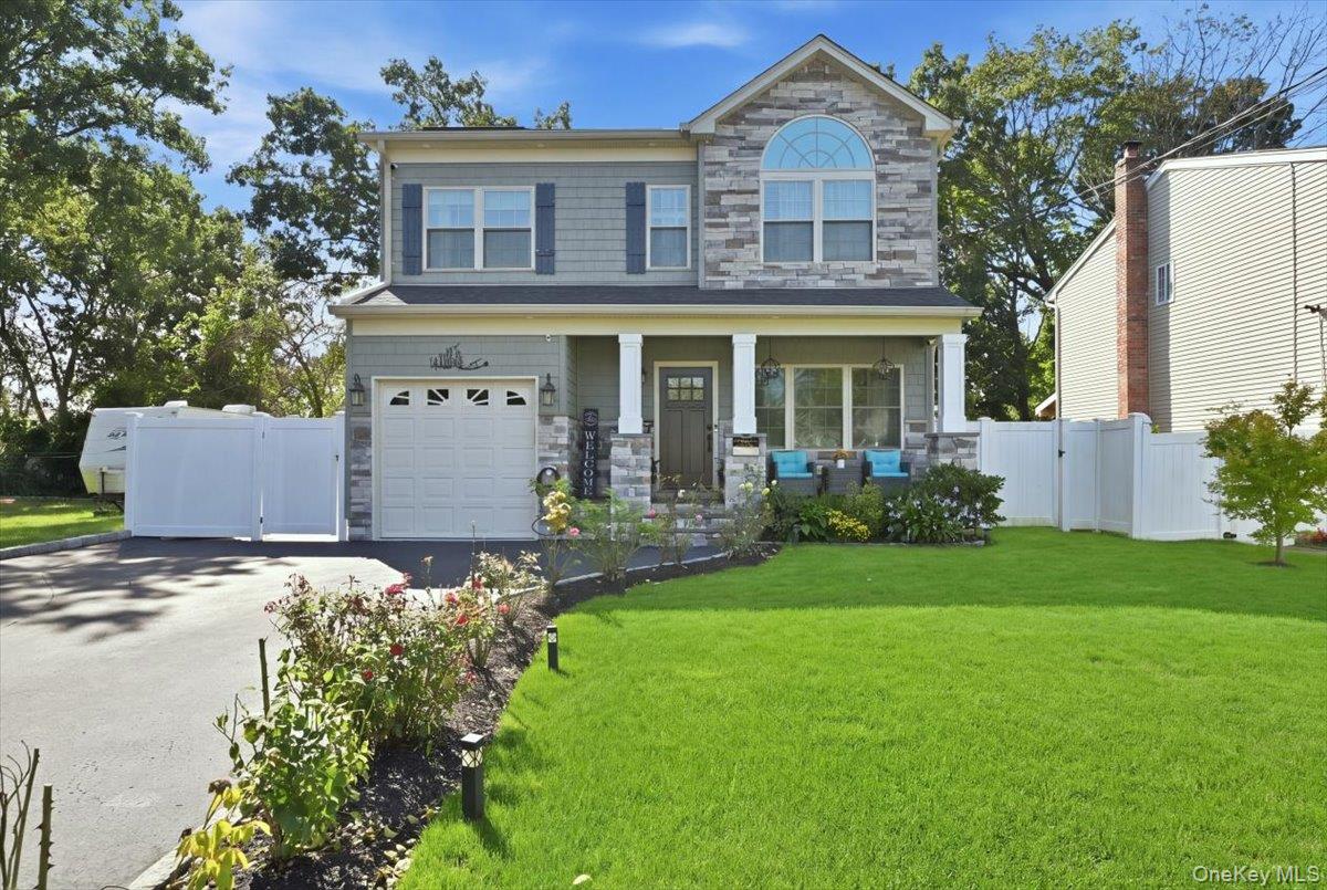 136 Oak Street, Deer Park NY 11729