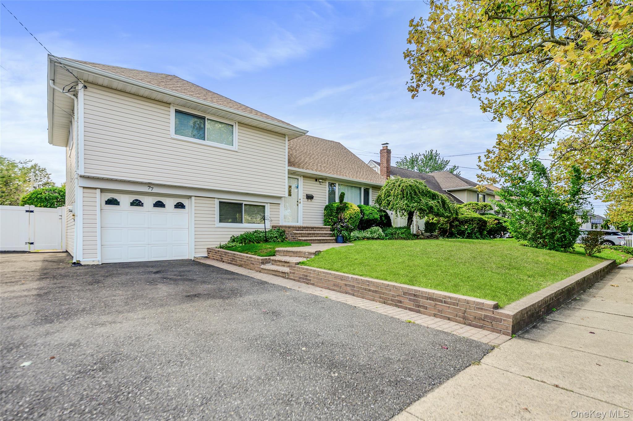 77 Concord Avenue, Oceanside NY 11572