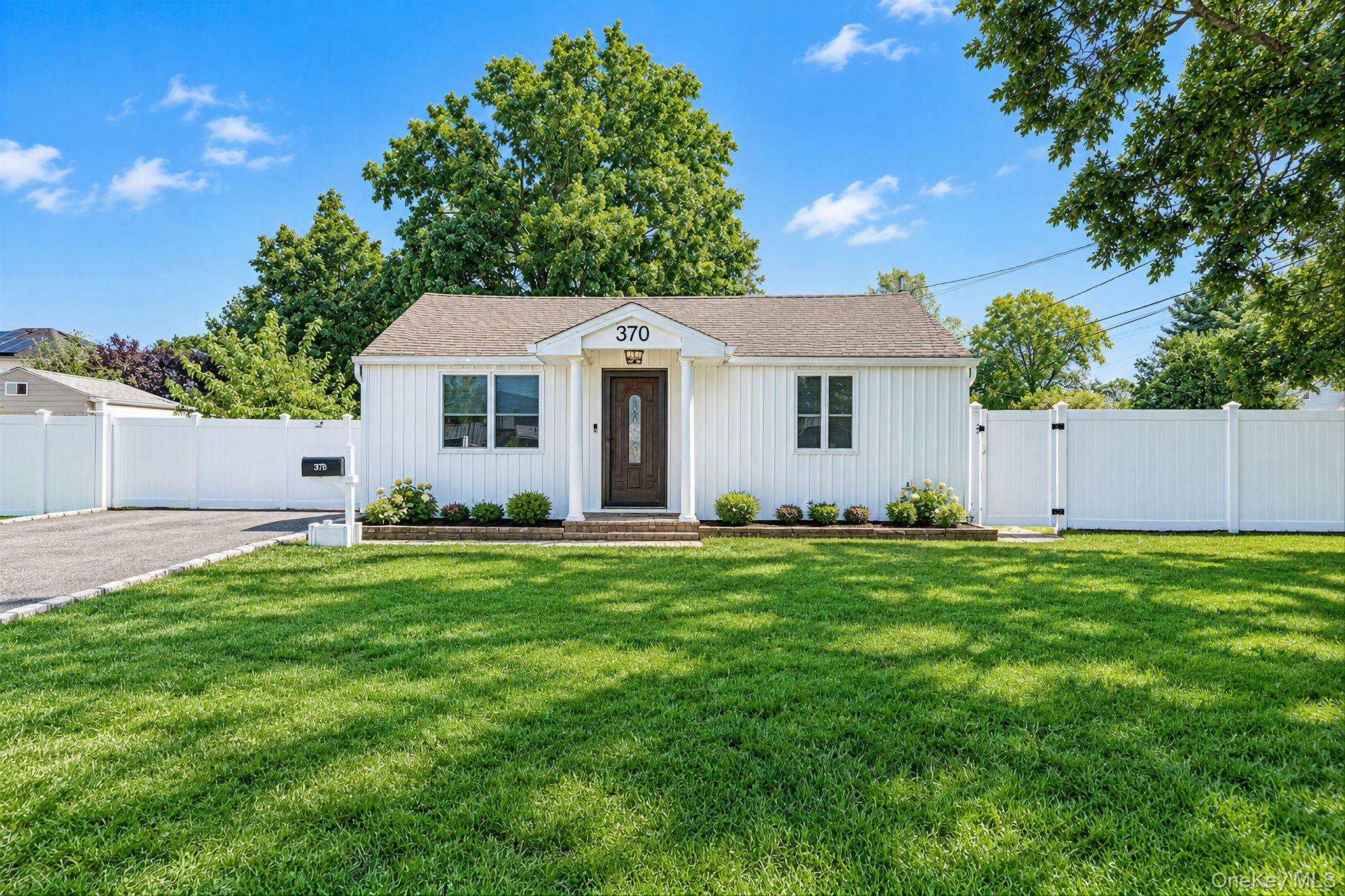 370 Grand Boulevard, Deer Park NY 11729
