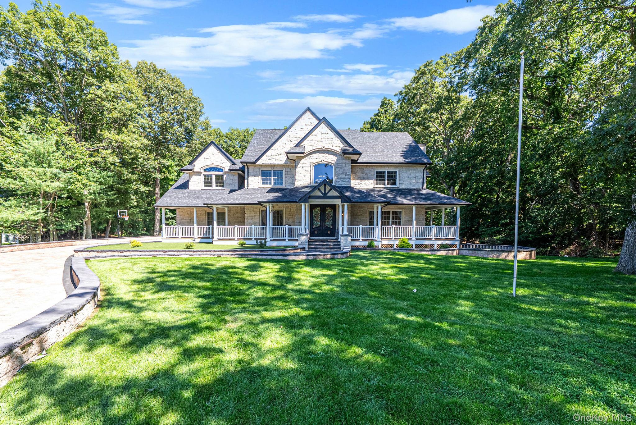 3 Dionne Court, Northport NY 11768