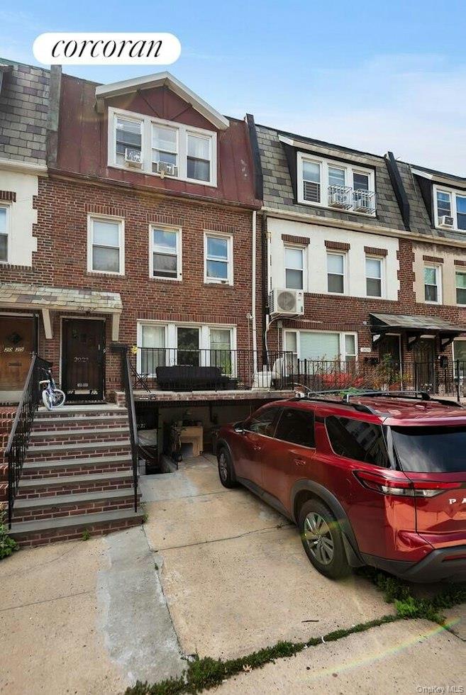 20-27 31 Street, Astoria NY 11105