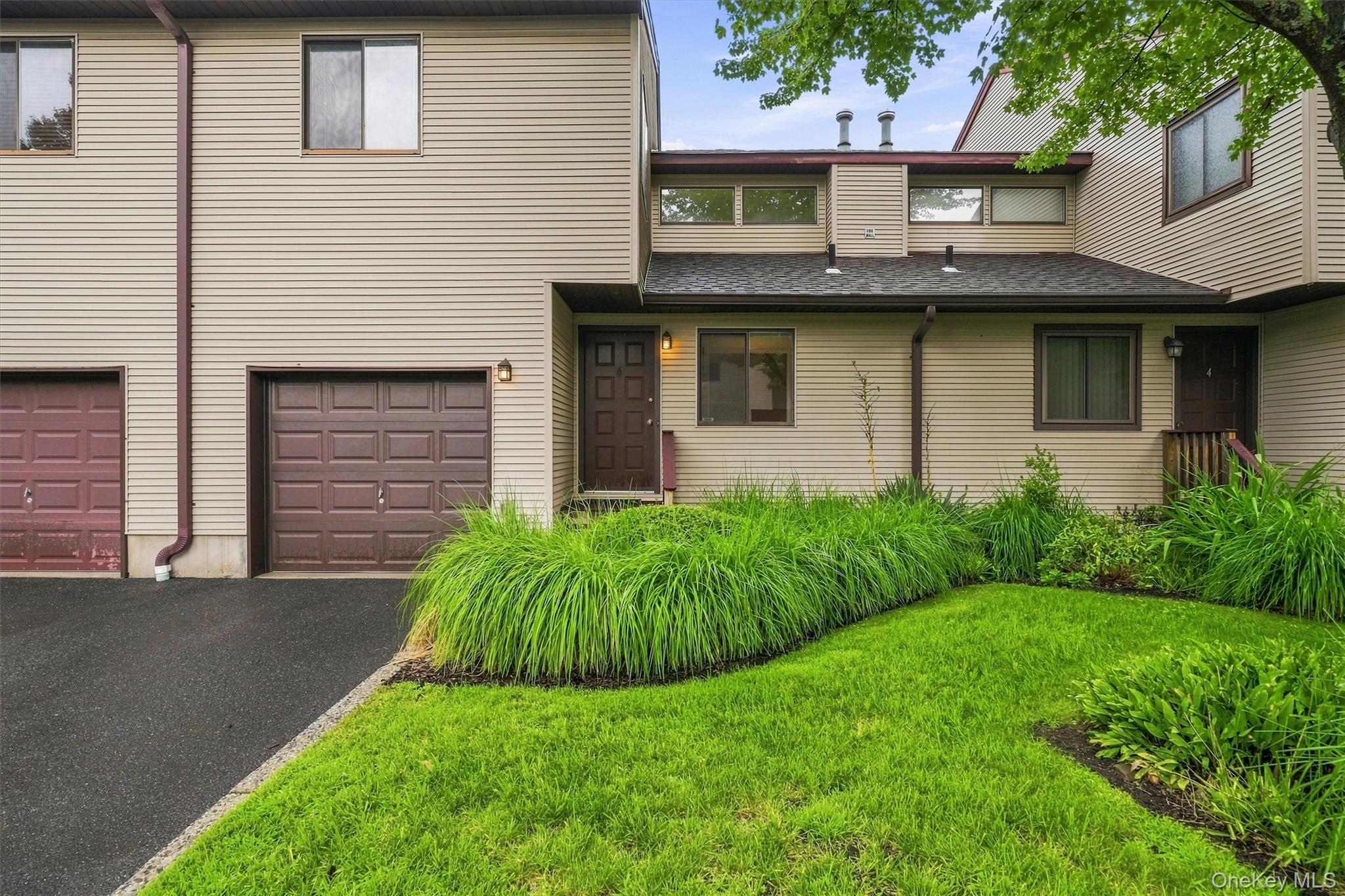 6 Ryan Court, Nanuet NY 10954