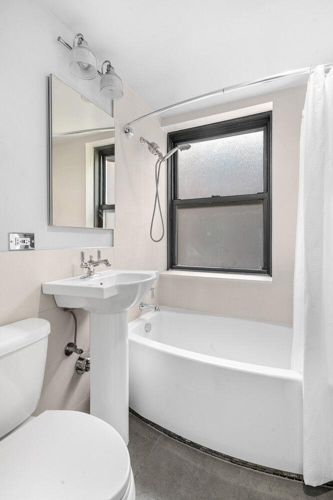235 E 49TH Street Unit 8C, Manhattan NY 10017