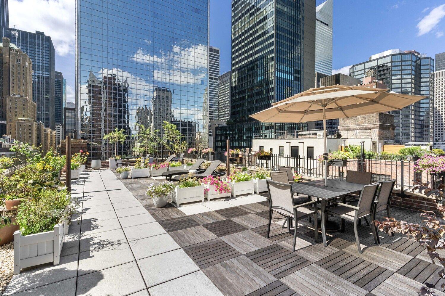 235 E 49TH Street Unit 8C, Manhattan NY 10017