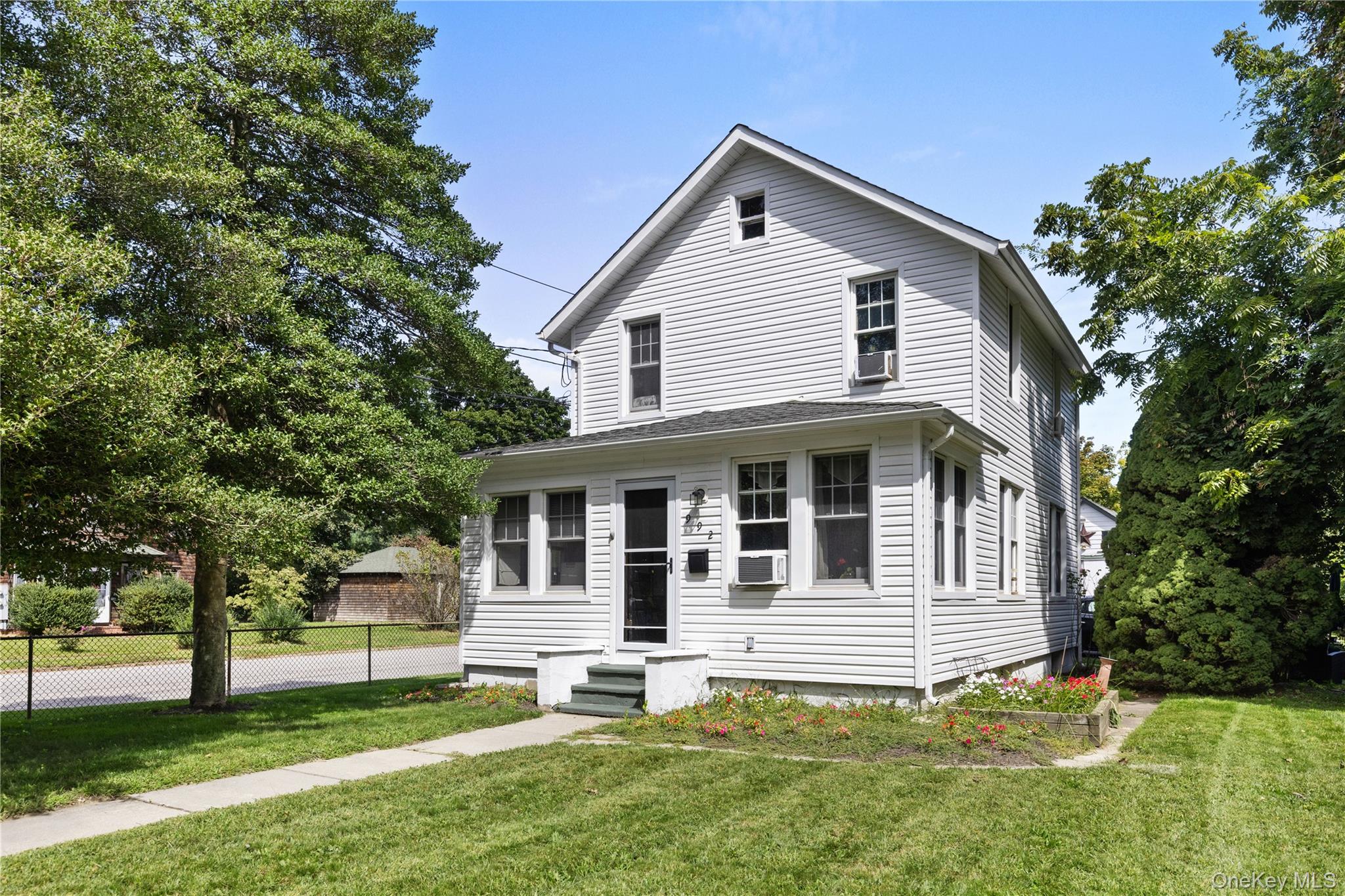992 Roanoke Avenue, Riverhead NY 11901