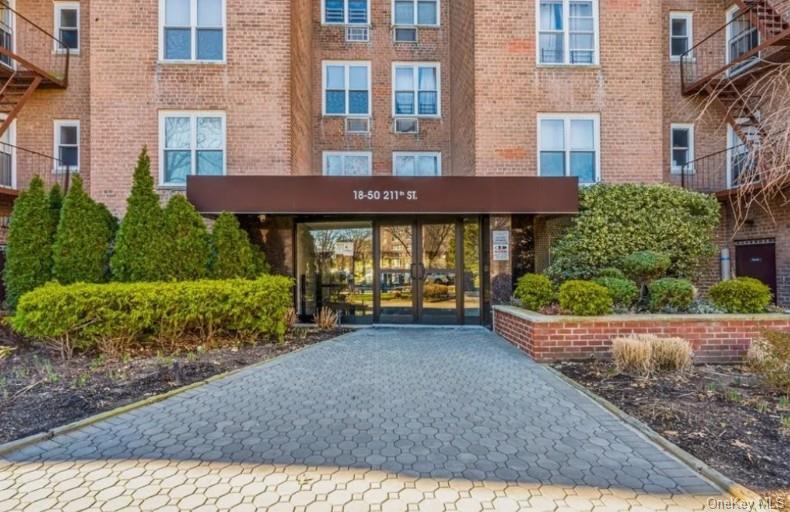 18-50 211 Street Unit 2K, Bayside NY 11360
