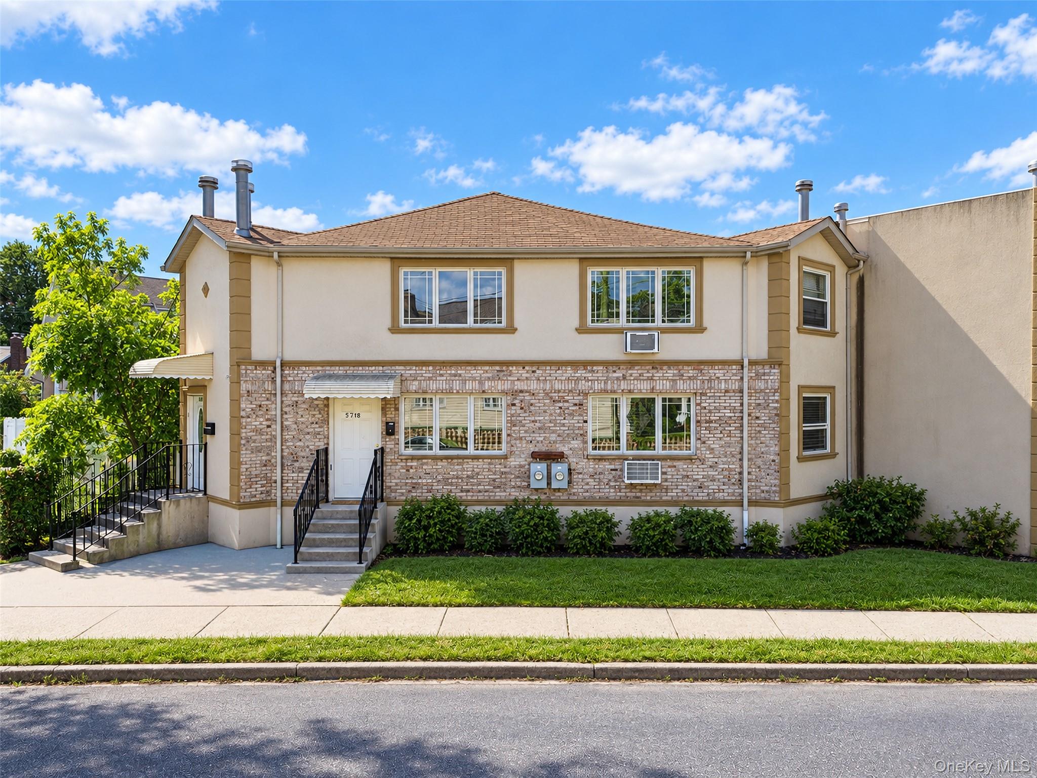 577 Aztec Place, Far Rockaway NY 11691