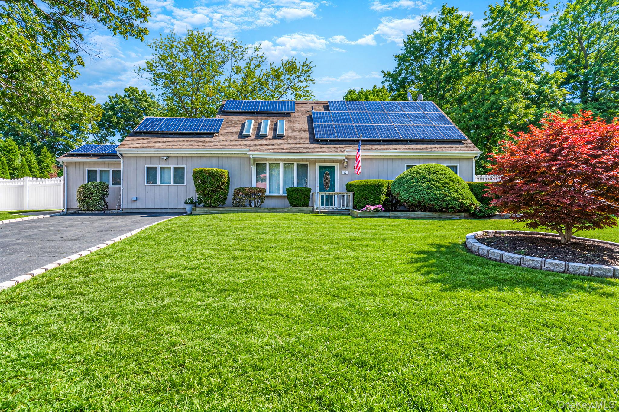 17 Fenwick Avenue, Farmingville NY 11738