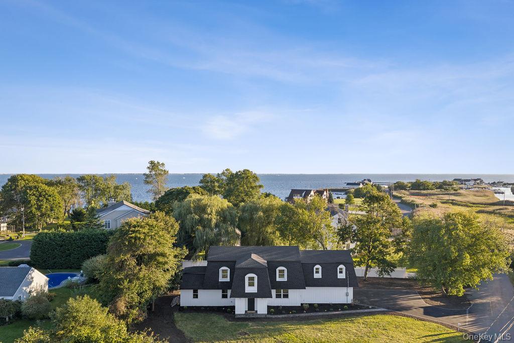 80 Oak Road, Bayport NY 11705